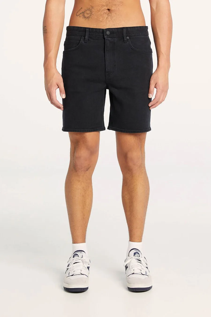 L-Three Short Industry Black Core Fit