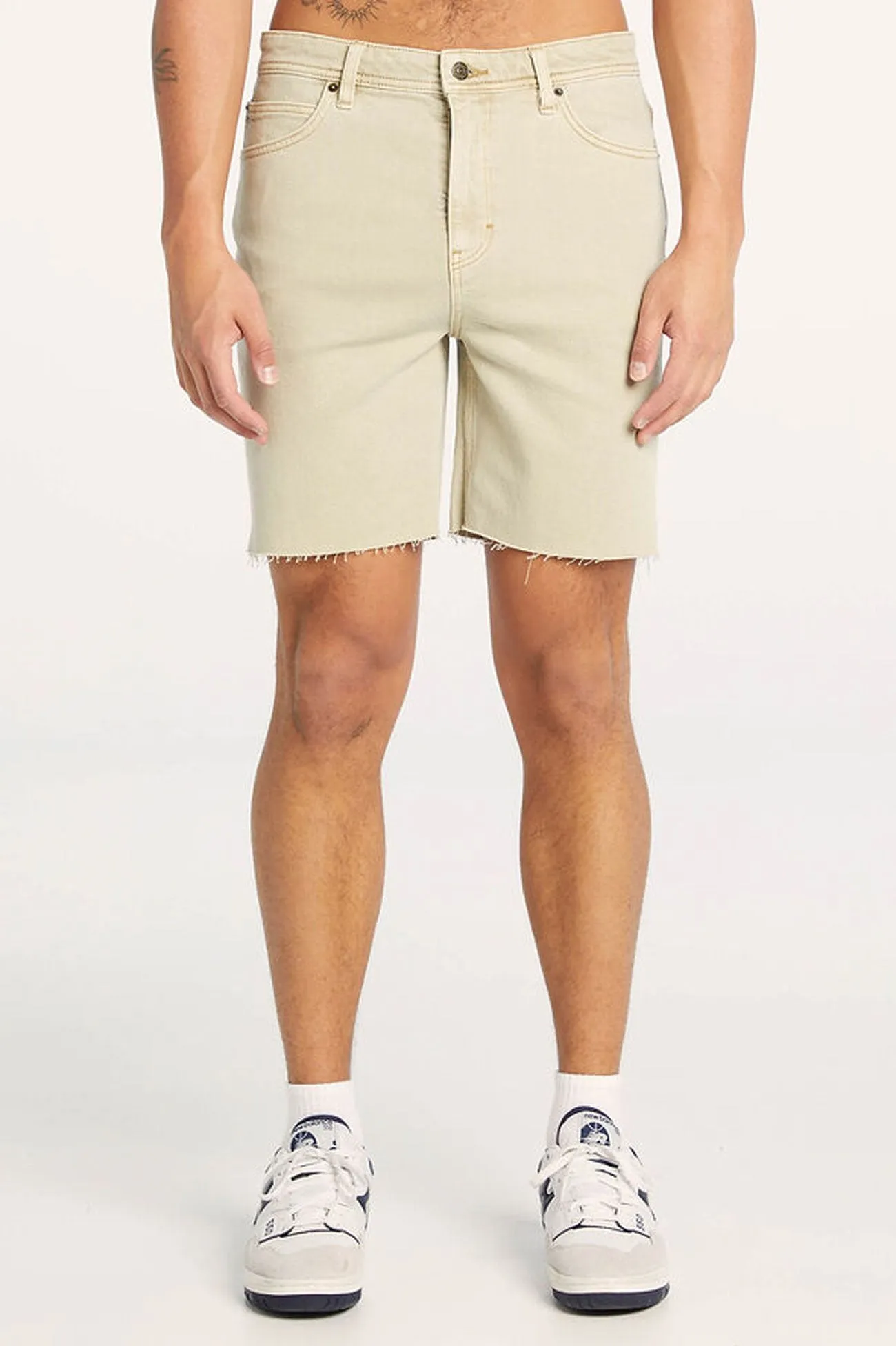 Soft and Stretchy L-Two Short Macadamia