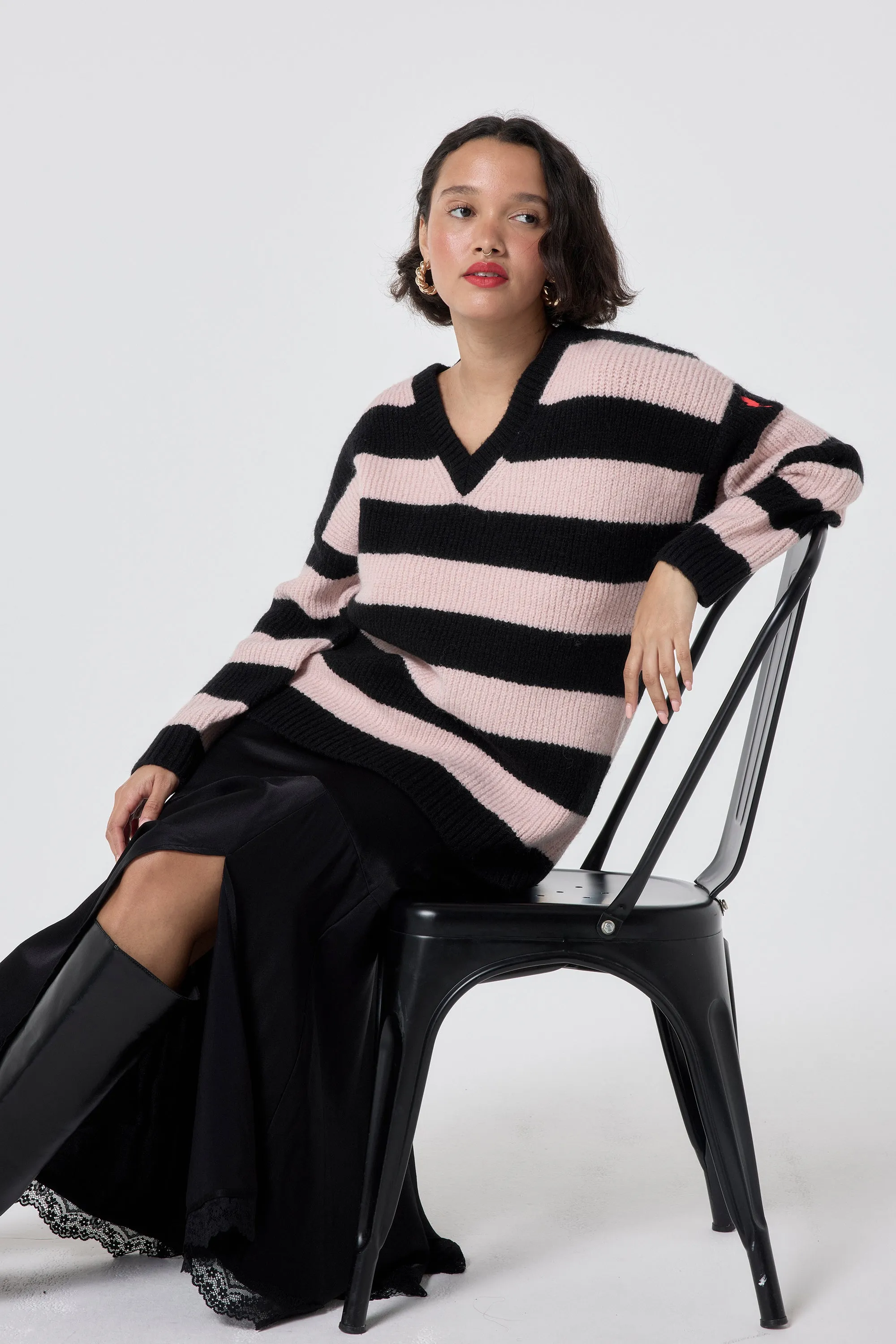 Classic Shape Outdoor Warmth Black and Blush Pink Stripe V Neck Knit Jumper