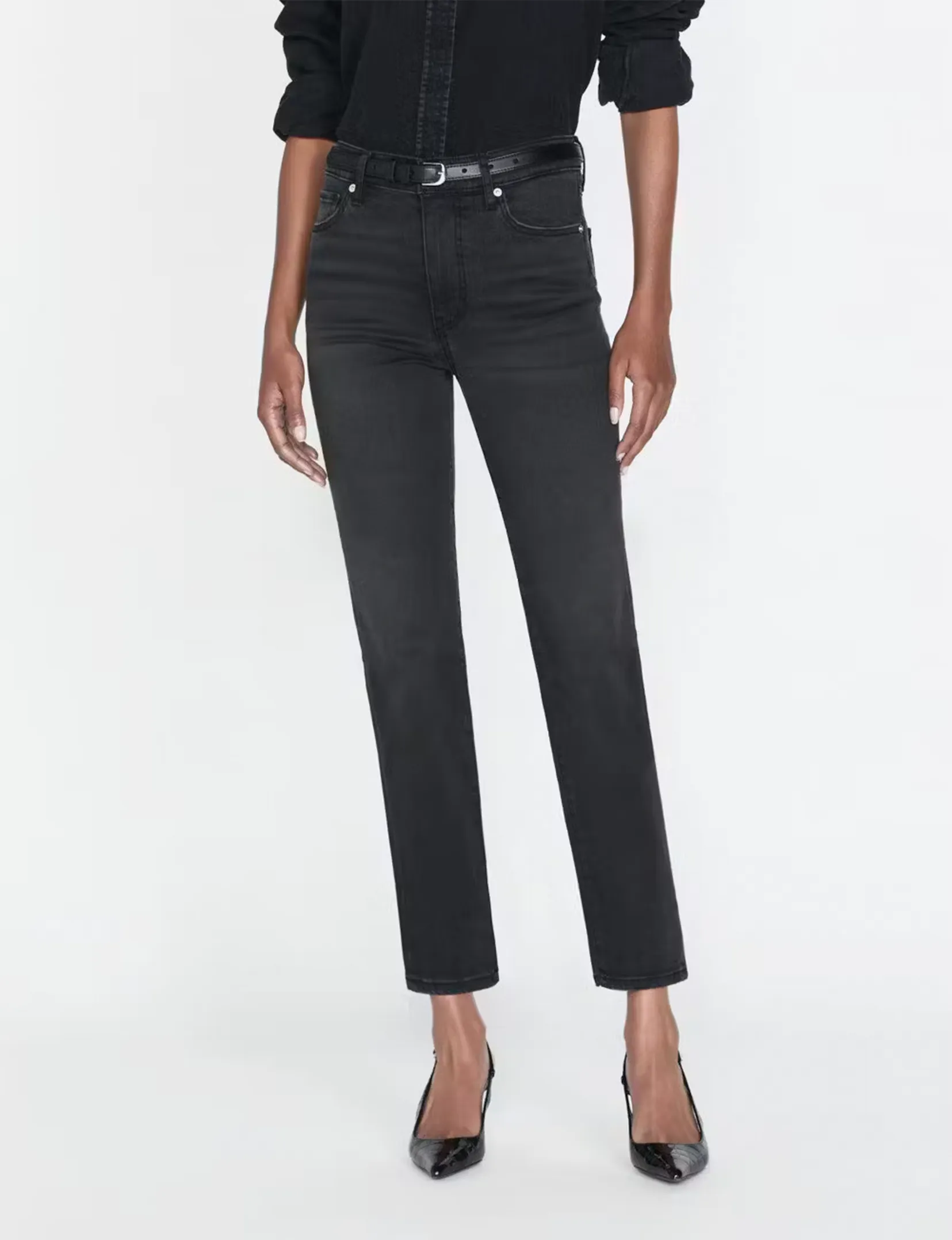 Le Sleek Straight, Kerry Couple Look Lightweight