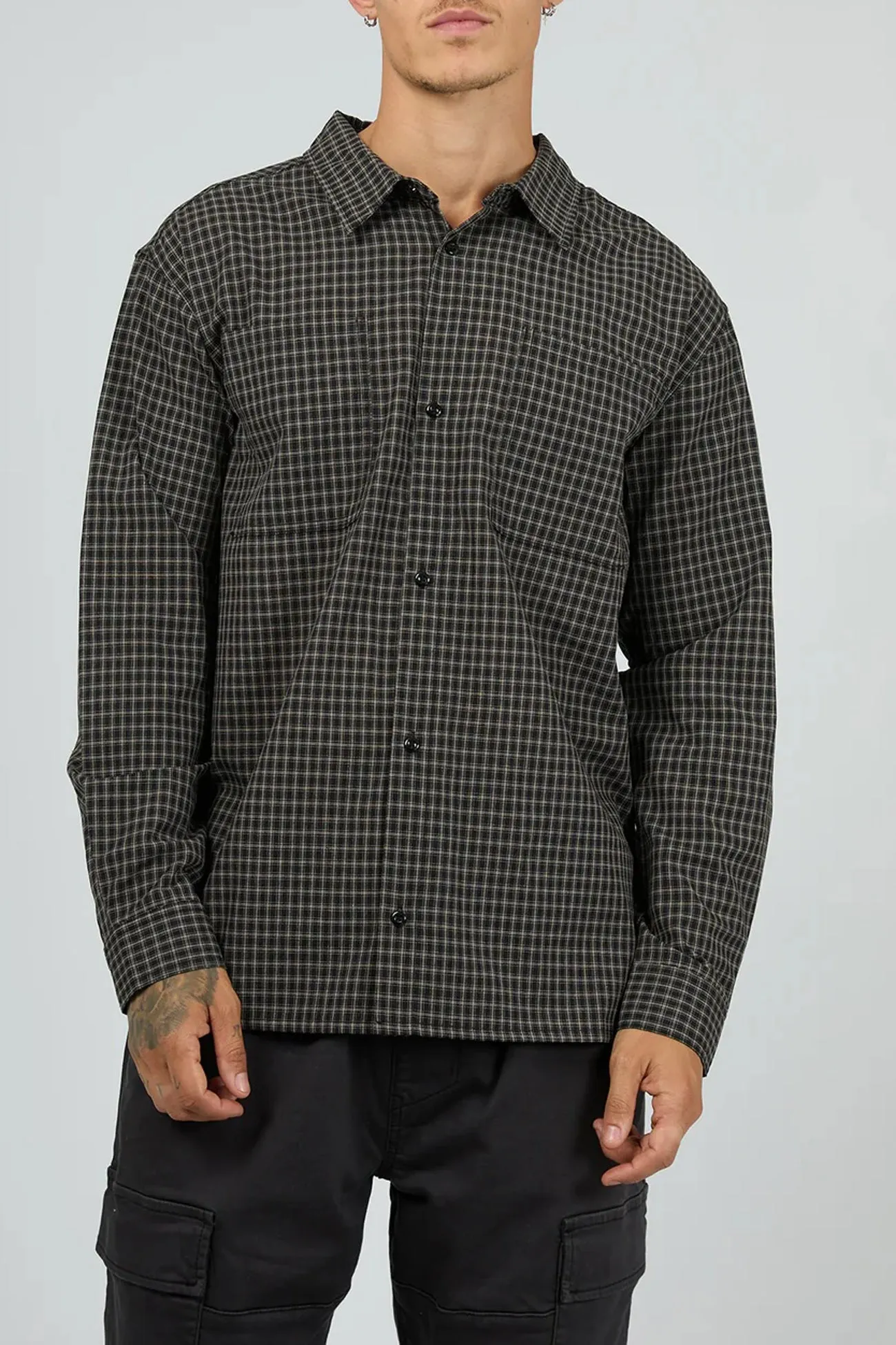 Reinforced Seams Adjustable Fit System Benton Long Sleeve Shirt Black