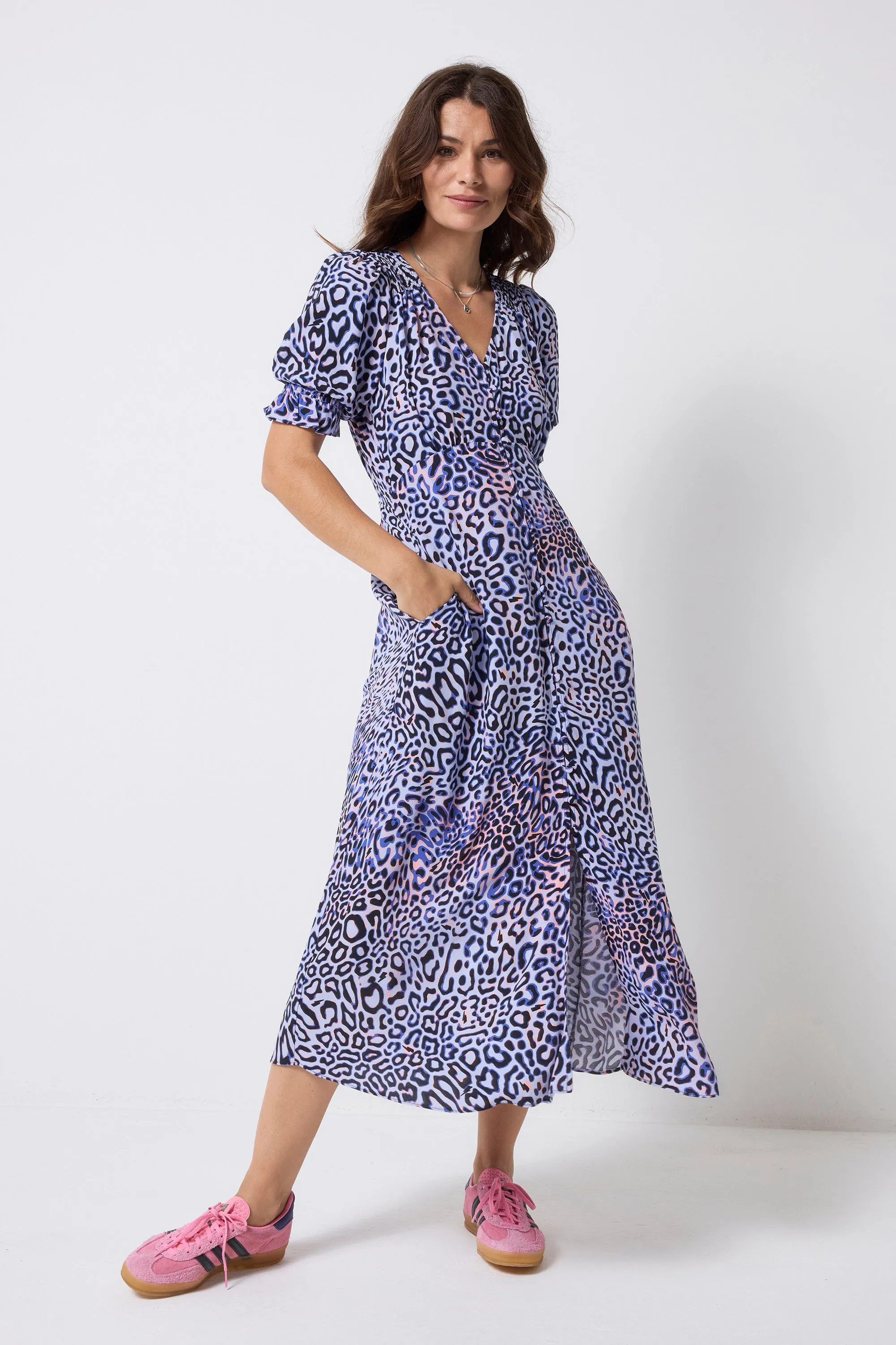 Travel Vibe Smart and Chic Lilac with Black and Pink Leopard Ray Flute Sleeve Midi Tea Dress