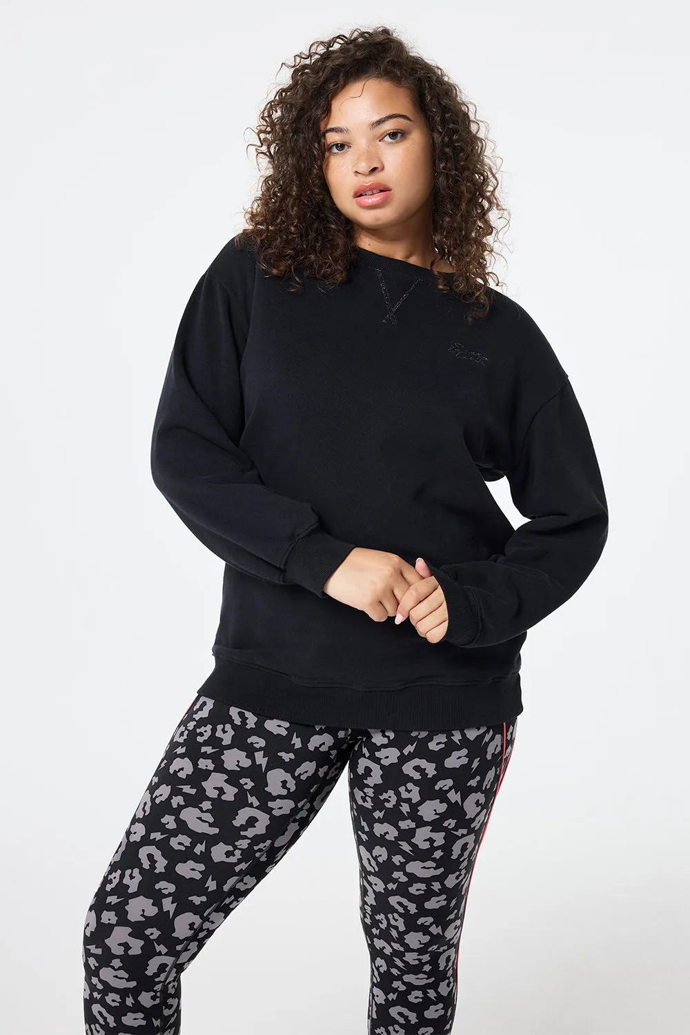 Timeless Wear Minimalist Style Black Longline Sweatshirt