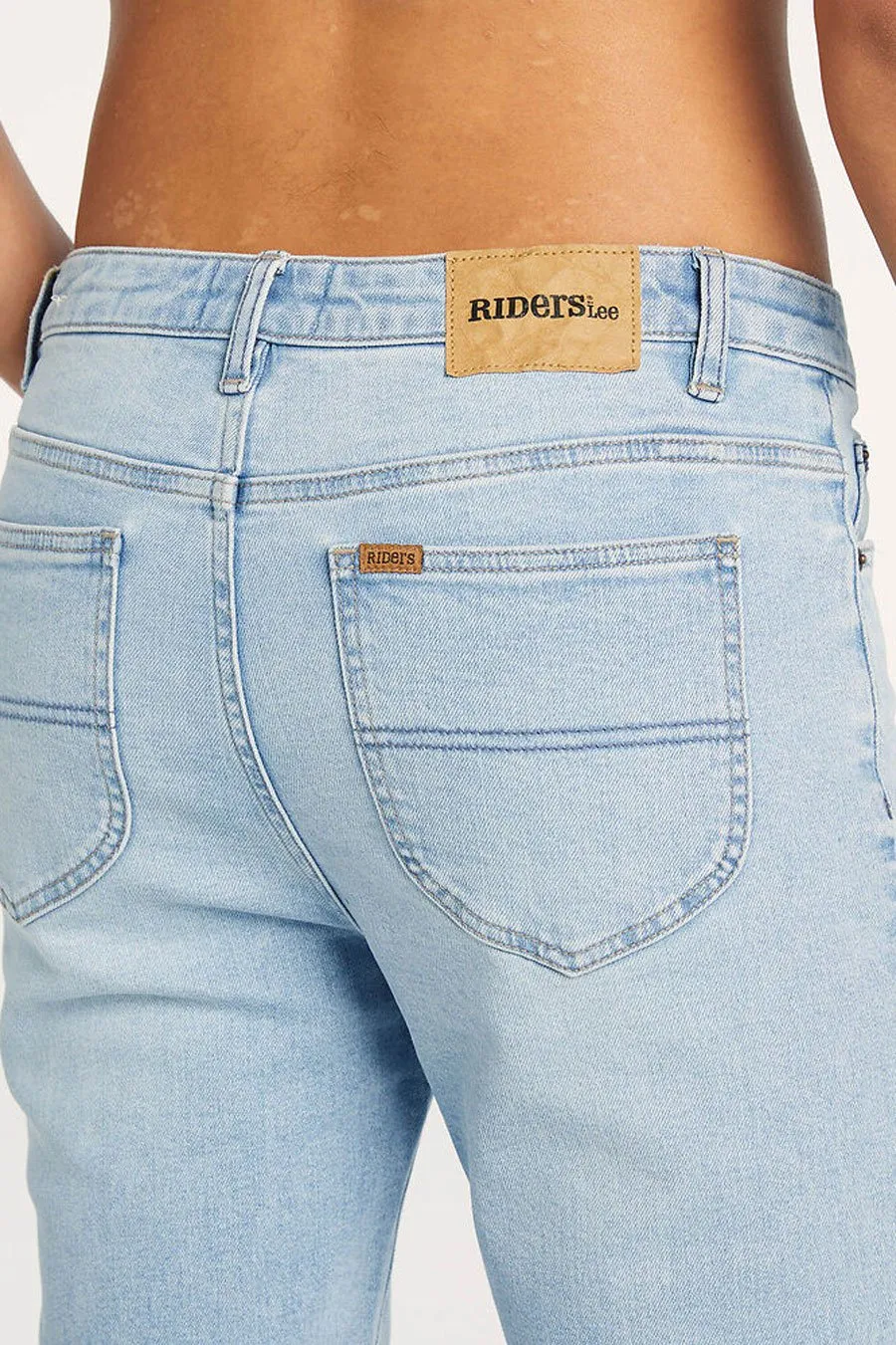 R3 Slim Straight Jean Timeless Blue Relaxed Look