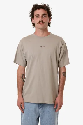YarnDyedQuality SmoothZipper Minimal Thrills Merch Fit Tee String