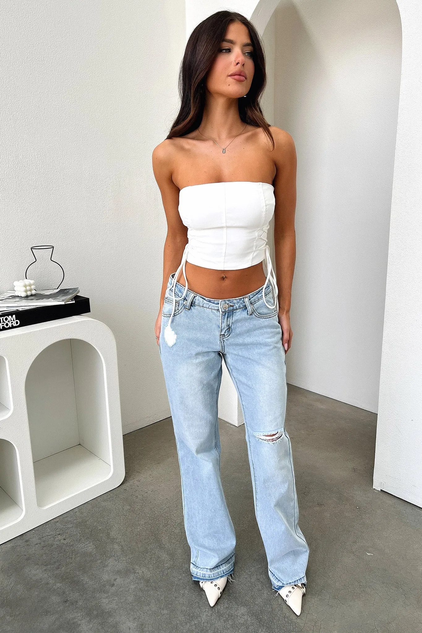 Conrad Low Rise Jeans - Blue Contemporary Fit