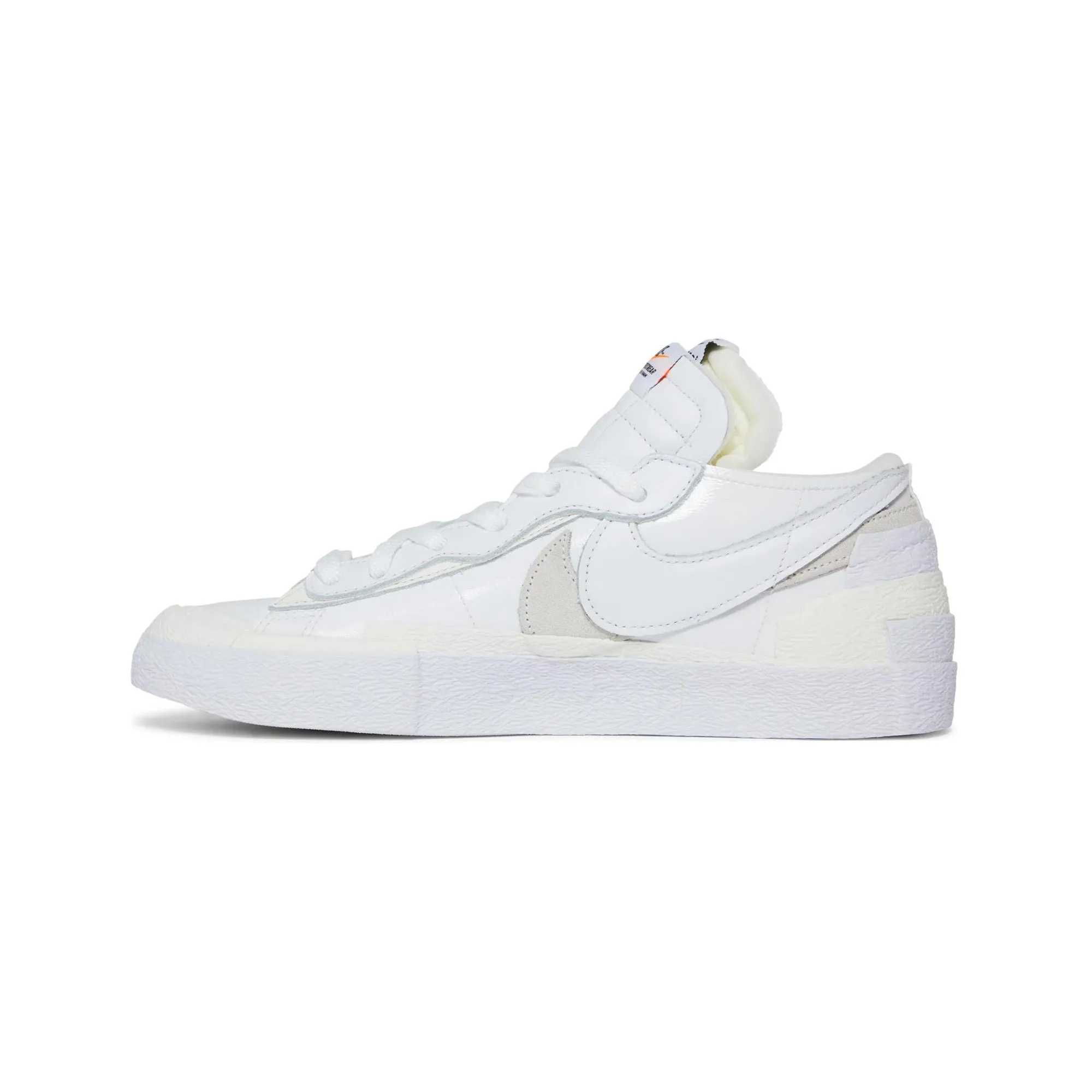 ZipUp Nike Blazer Low x Sacai 'White Patent Leather' (2022)