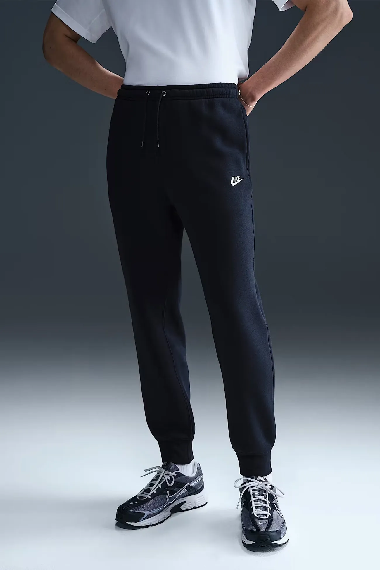 Comfortable Look Nike Club BB Jogger Obsidian White