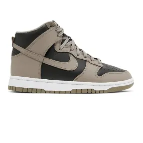 Feet First Nike Dunk High 'Moon Fossil' W (2021)