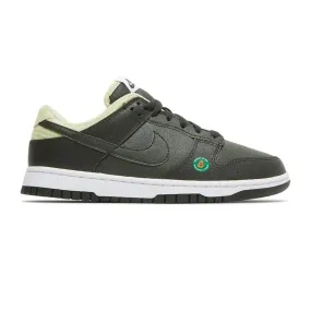 Nike Dunk Low LX 'Avocado' W (2022) Contoured Heel Cup Lace Up Style
