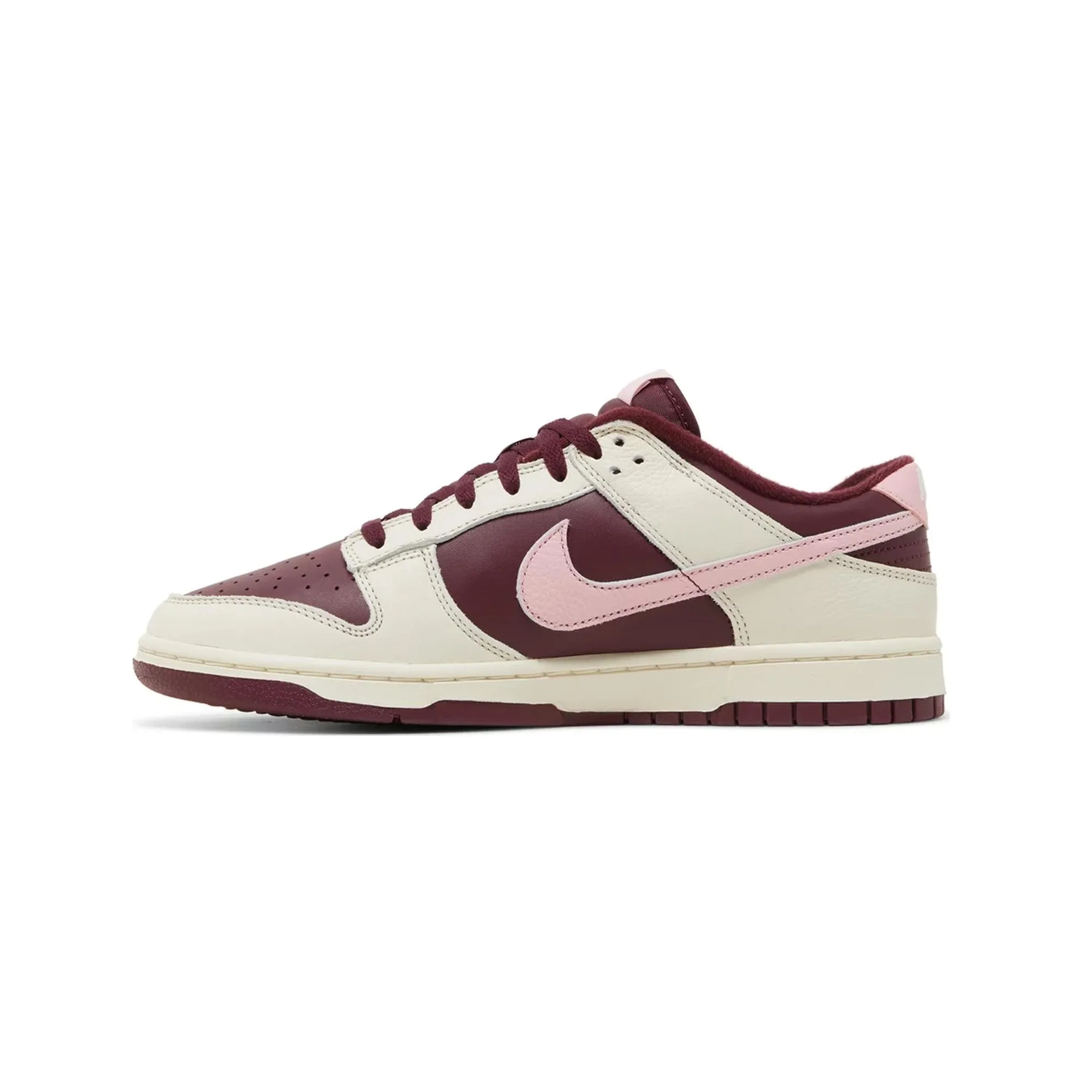 Nike Dunk Low Retro PRM 'Valentine's Day' (2023) Luxurious lining Reinforced Collar Padding