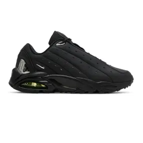 Soft Step Nike Hot Step Air Terra x Drake NOCTA 'Triple Black' (2022)