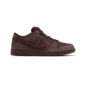 Travel Active Exclusive Look Nike SB Dunk Low 'City Of Love Burgundy Crush' (2024)