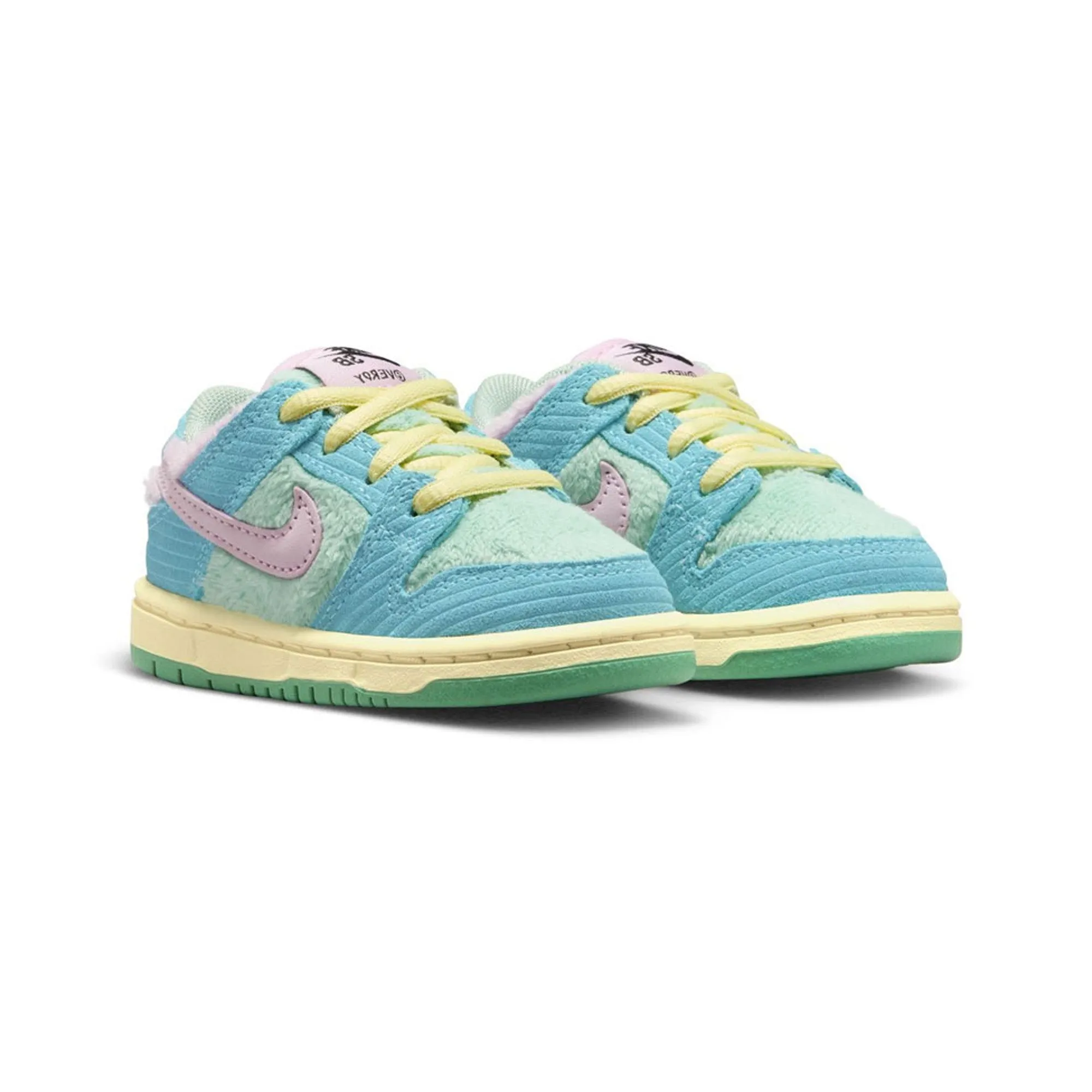 Ventilated Mesh Reinforced Stitch Detail Nike SB Dunk Low 'Verdy Visty' TD (2024)