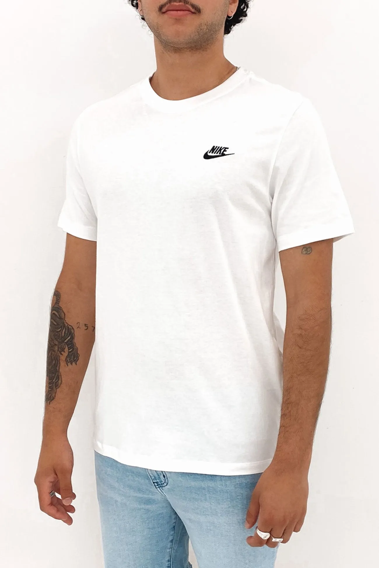Nike Sportswear Club Tee White Adjustable Cuffs SeamlessKnitConstruction