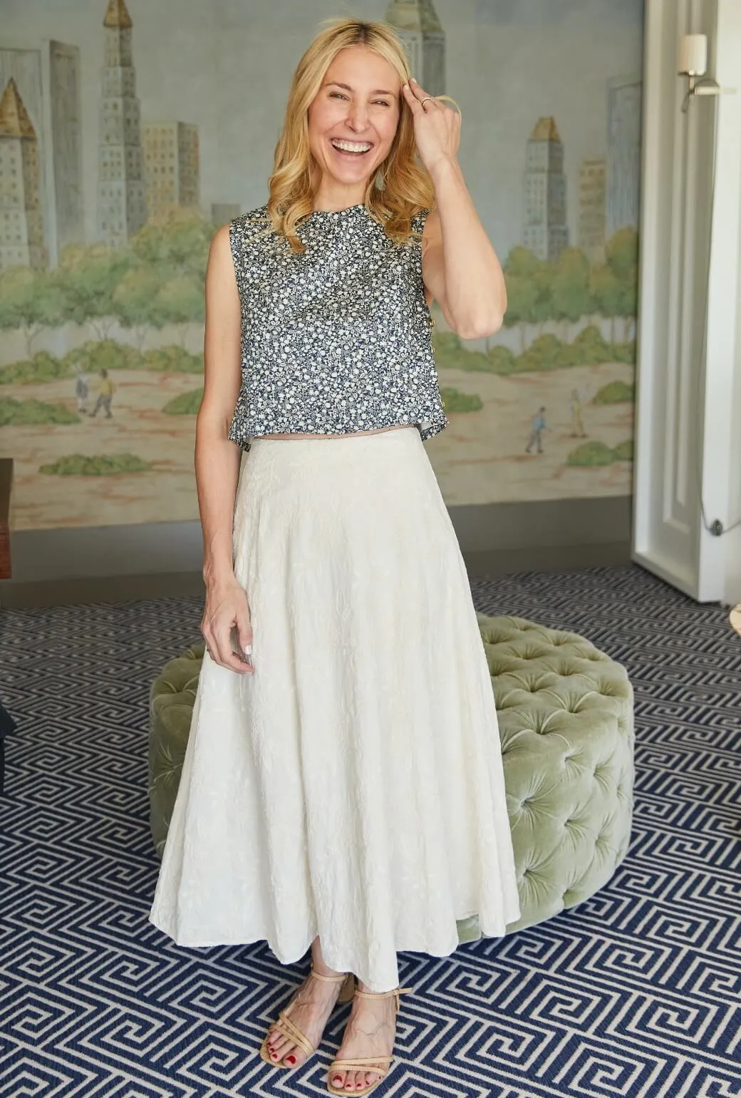 Stretch Waist Soft Lines The Laura Skirt - Ivory Embroidery