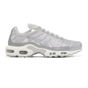Air Max TN Plus 'Metallic Silver' (2023) Retro-inspired silhouette PaddedCollar