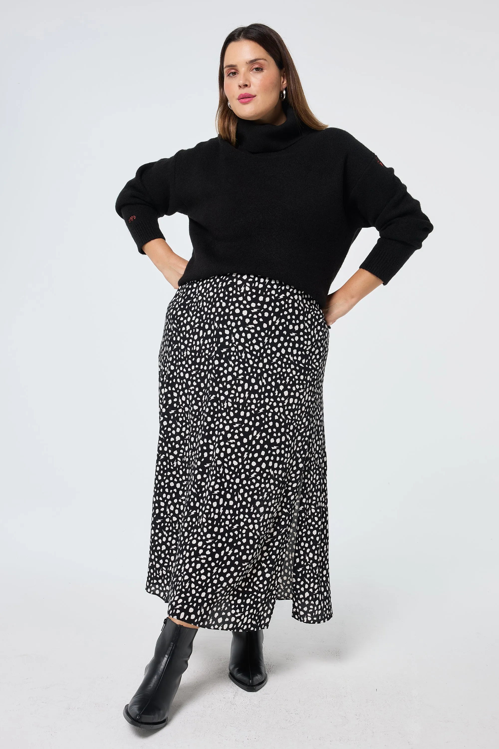 Bohemian vibe Exclusive Drop Black with White Cheetah Side Split Skirt