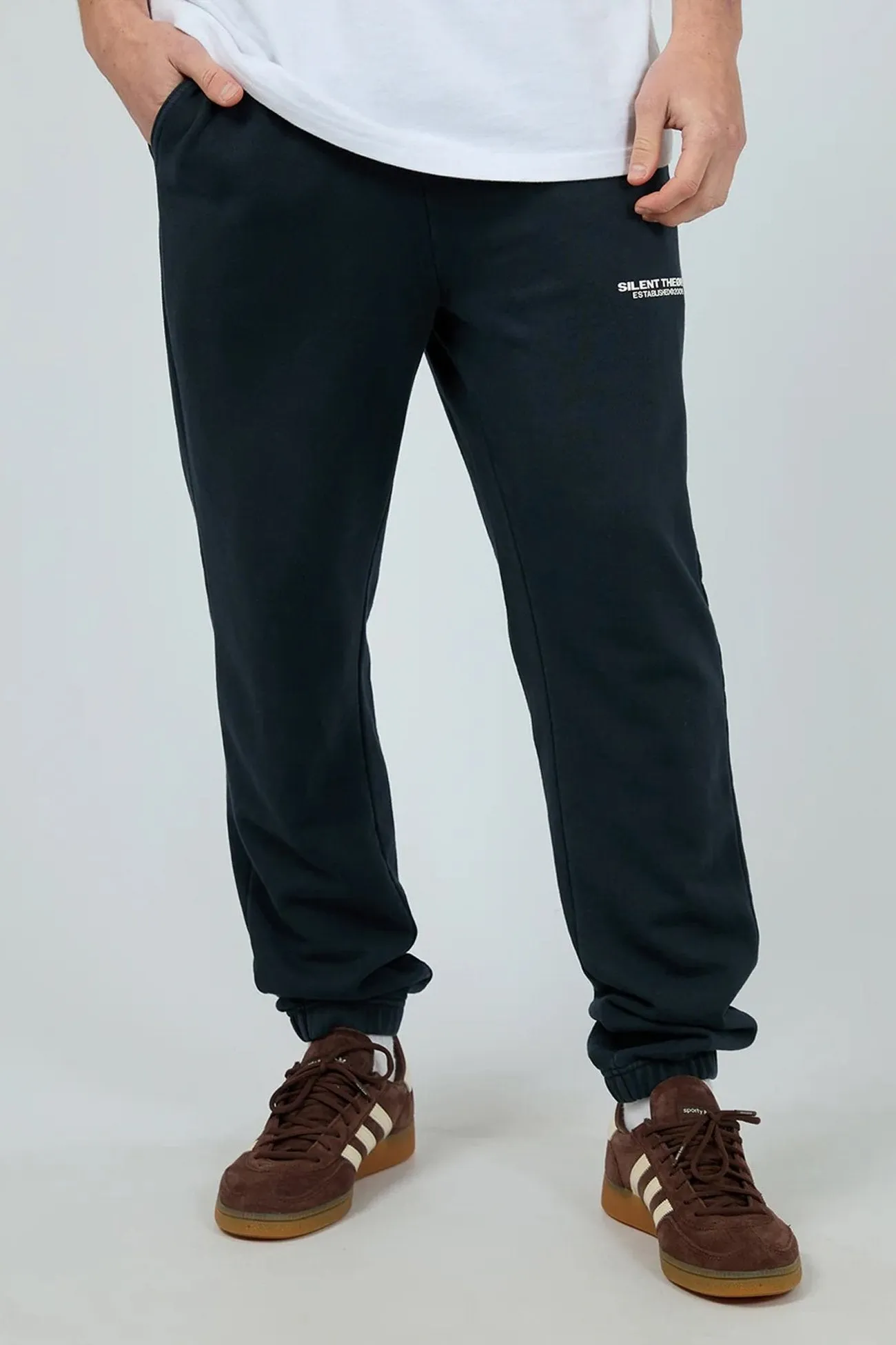 Light support Heat Dissipating Essential Theory Track Pant Navy