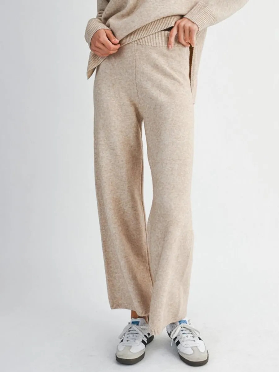 Agile Fit Warm design LOOSE FIT KNIT PANT - LIGHT MOCHA