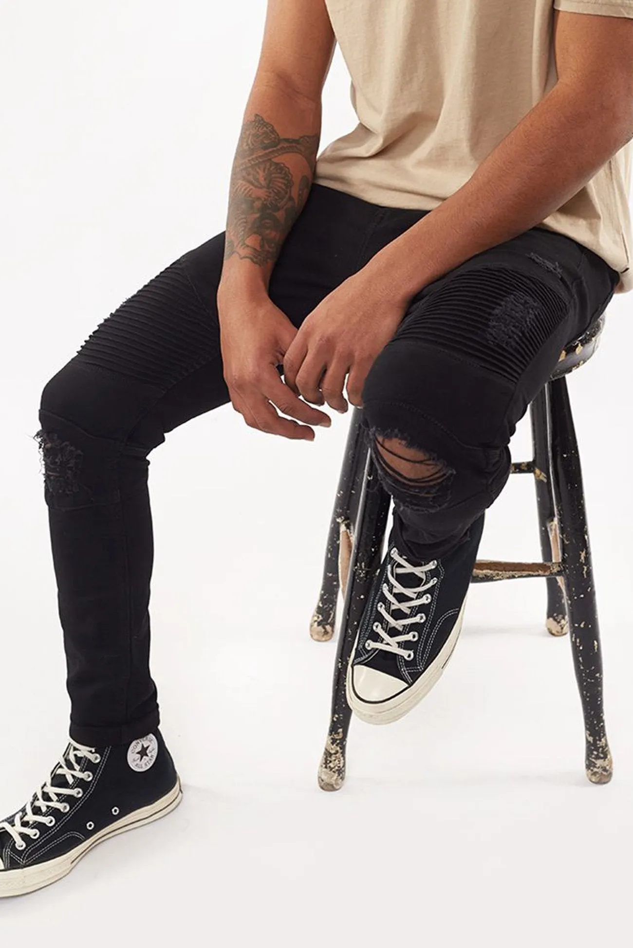 Comfort Waist Flexible Activewear Strung Out Moto Jean Black