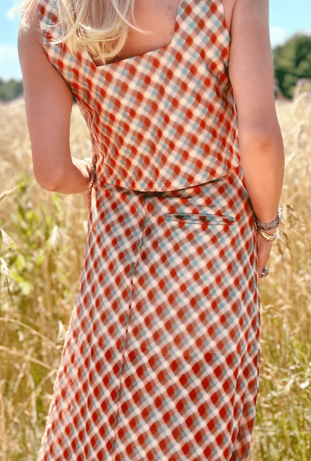 EasyCareMaterial Durable Hem Stitching Cropped Paulina Top - Sheer Plaid