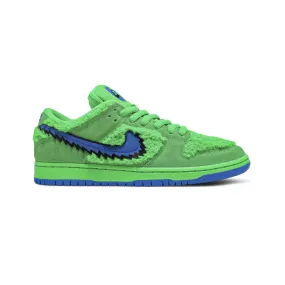 Performance Walk SB Dunk Low x Grateful Dead 'Bears Green'