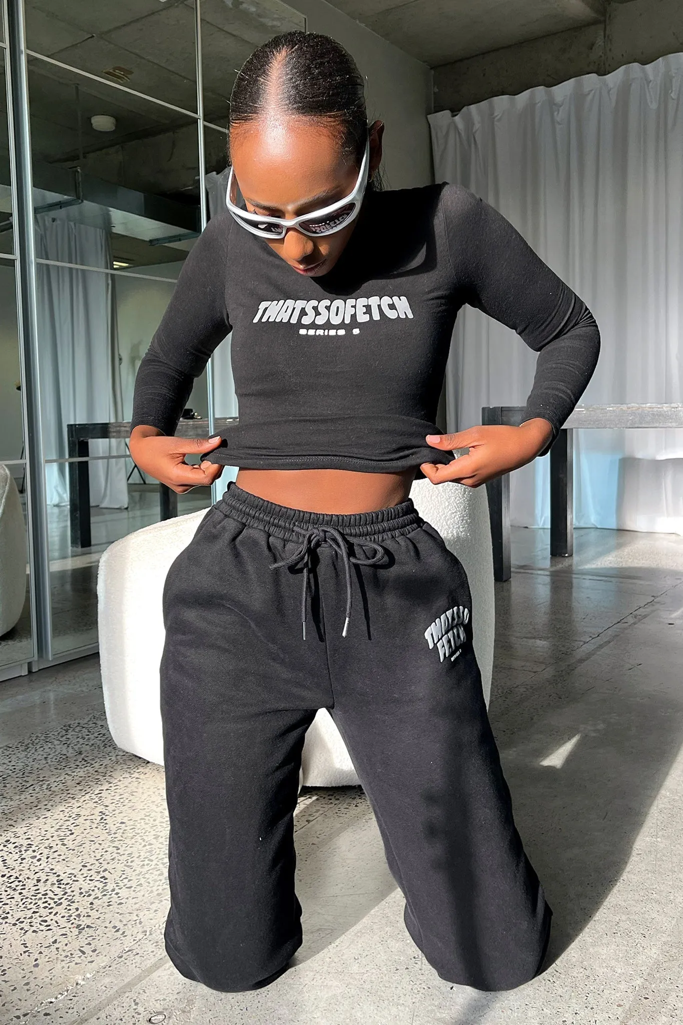 Ventilated Mesh Lining Fashion Staple Series 5 Sweatpants - Black