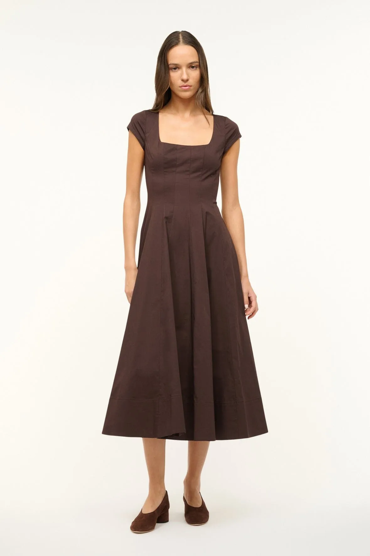SHORT SLEEVE WELLS DRESS | EARTH Polished and Elegant