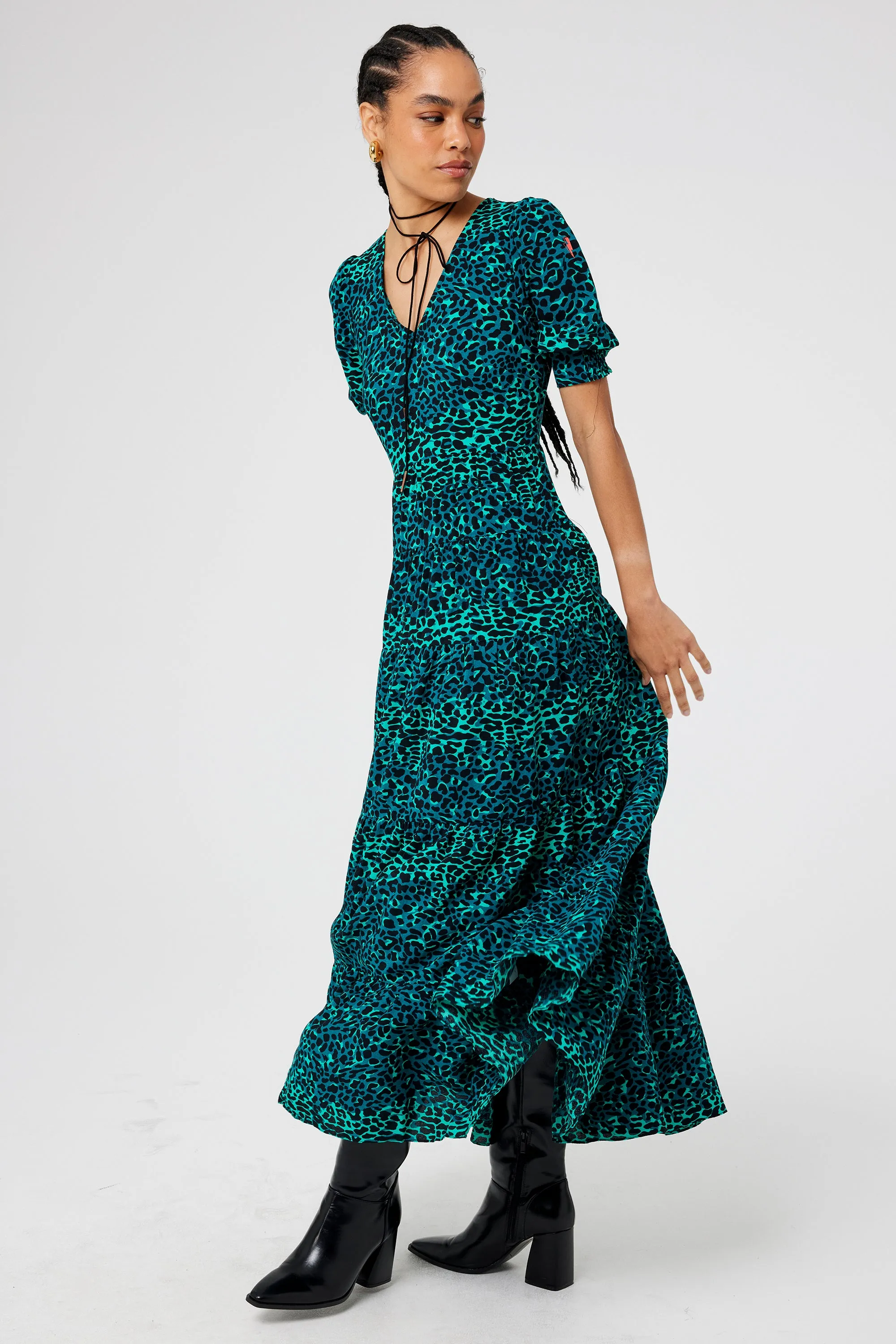 Daily Chic hypoallergenic Green with Black Wild Leopard Maxi Dress