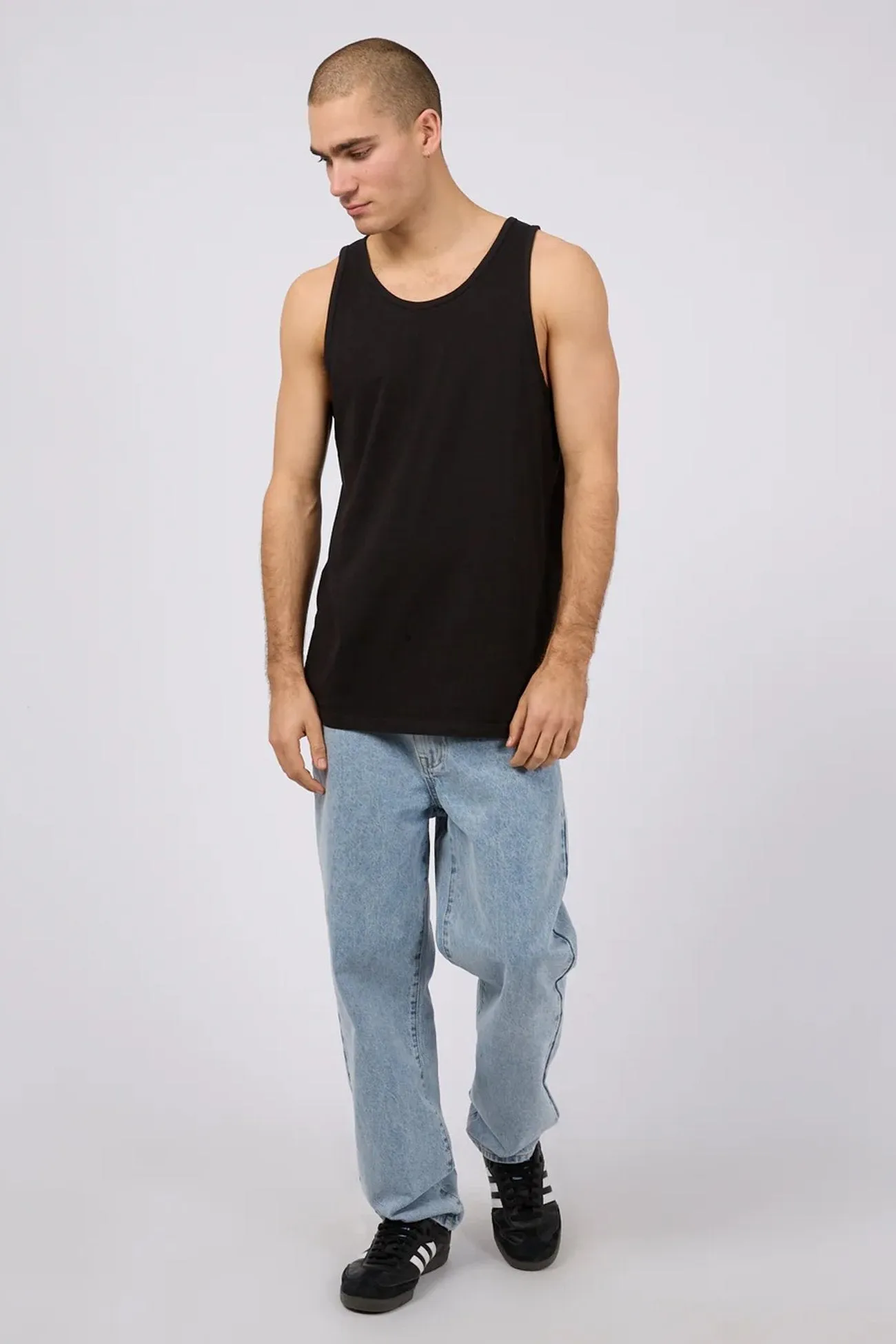 Minimalist Aesthetic Winter Wardrobe Classic Singlet Black