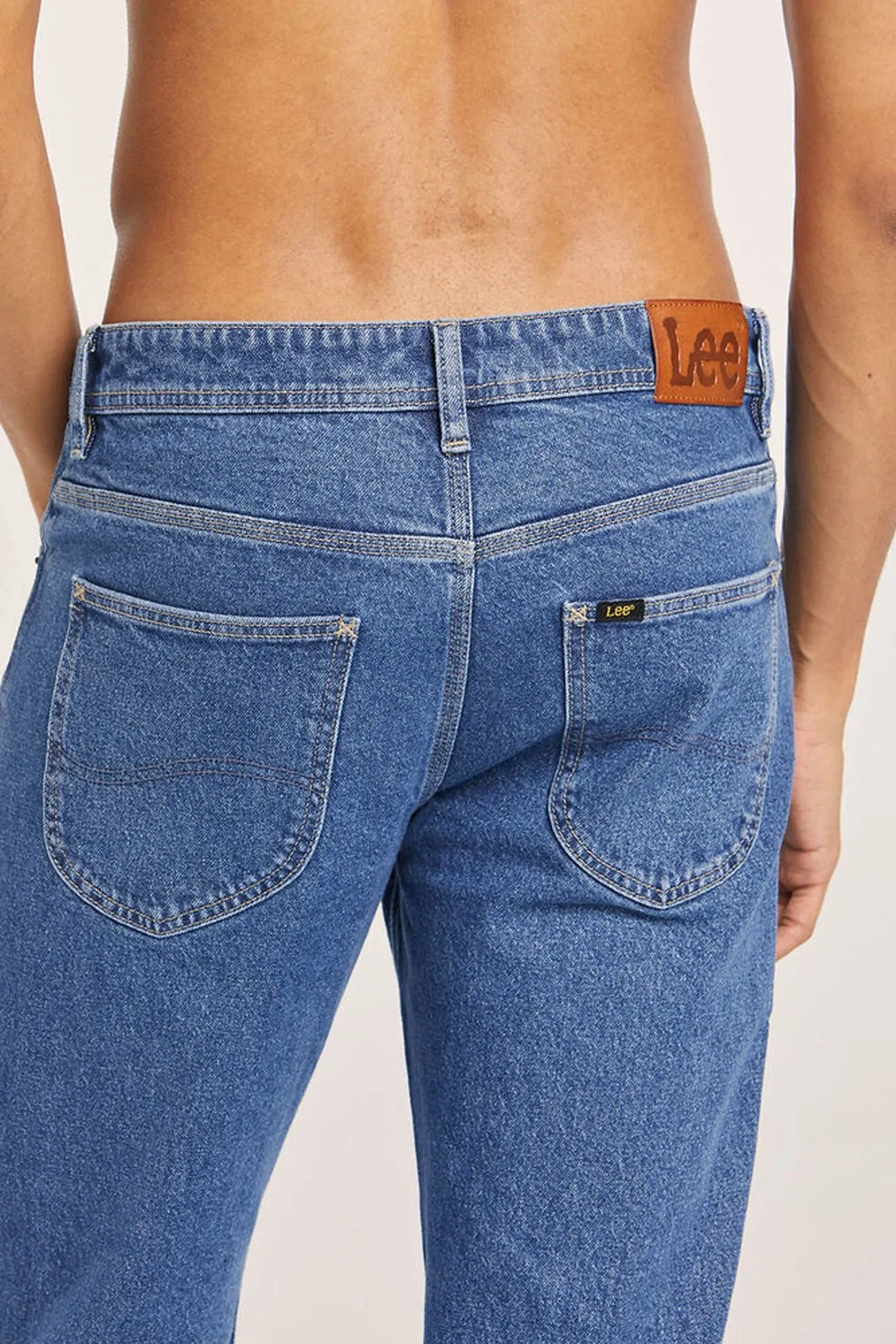Soft Touch Material Everyday Ease L-Three Straight Jean Satisfaction Indigo