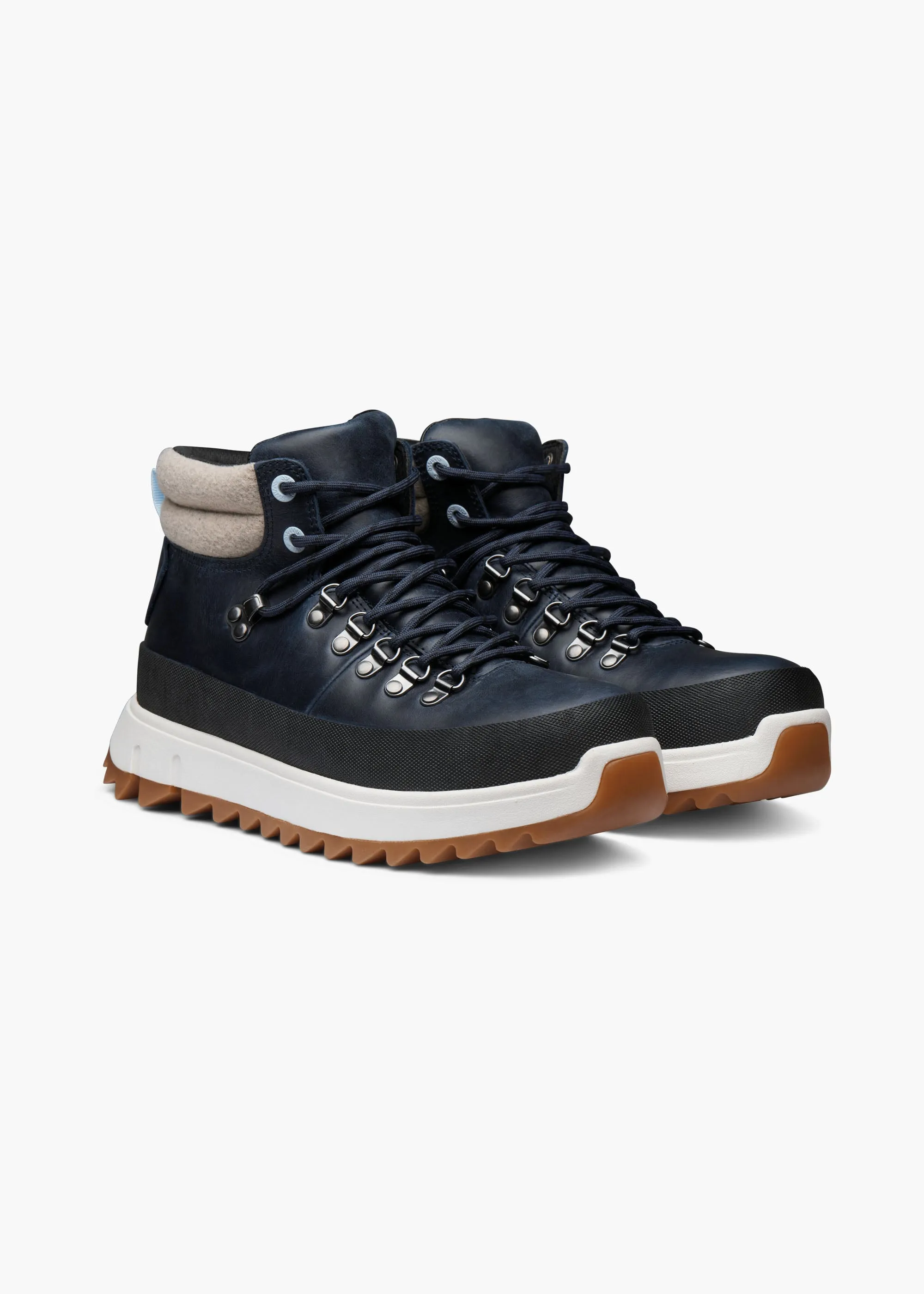 Fitness Enthusiast Fjell Boot