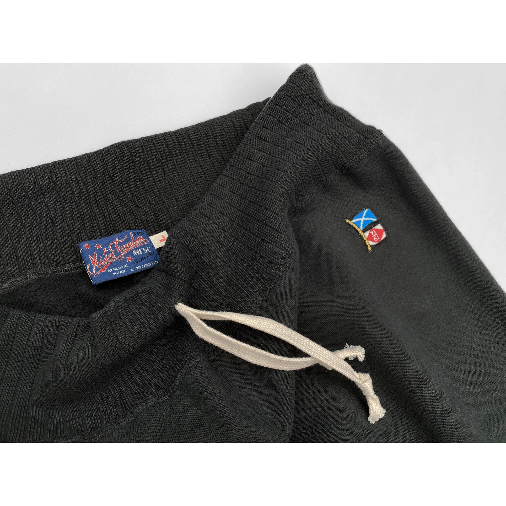 Side slits SWEATPANTS CUT-OFFS - Black