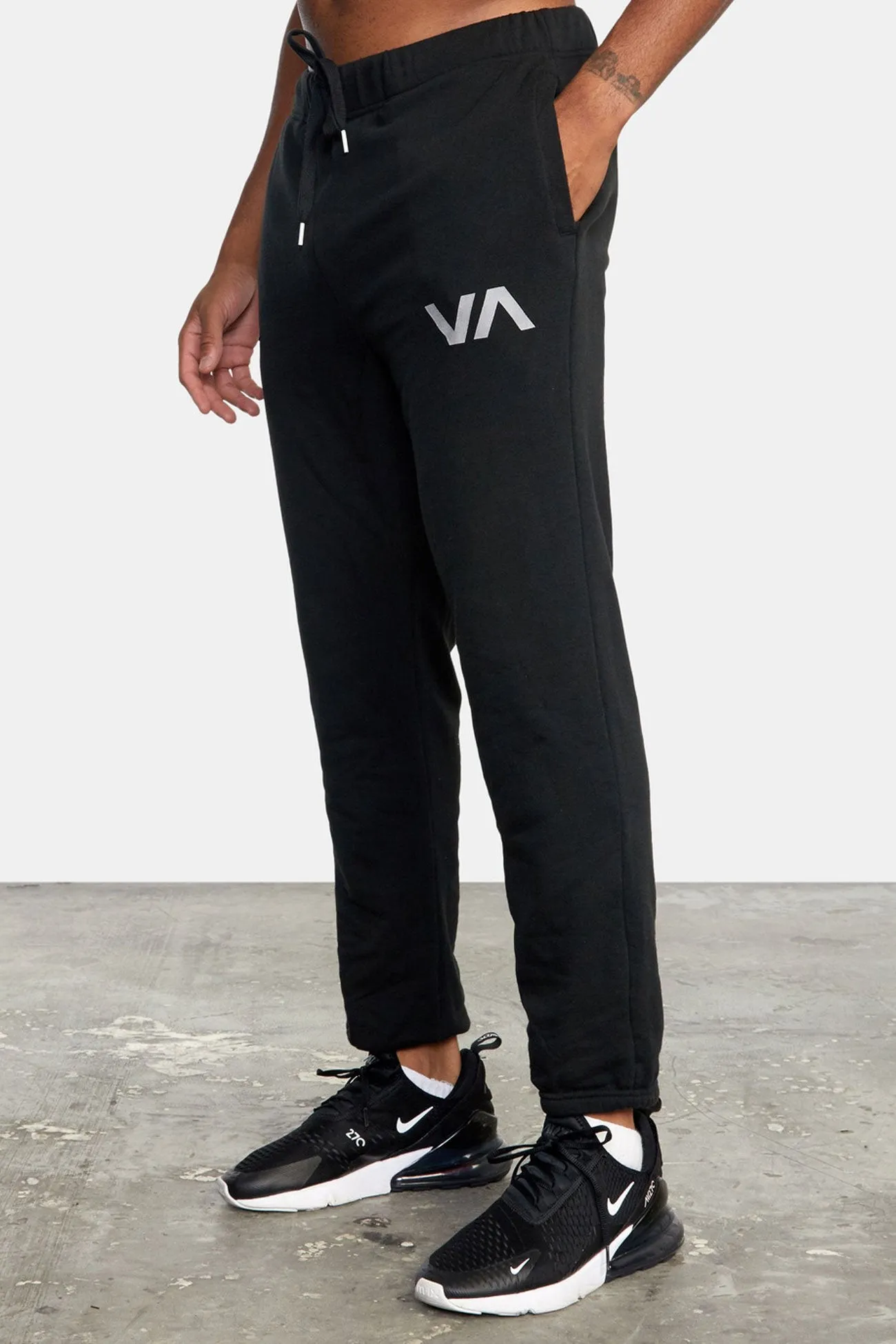 Movement Ready Fit Swift Sweatpant Black 2