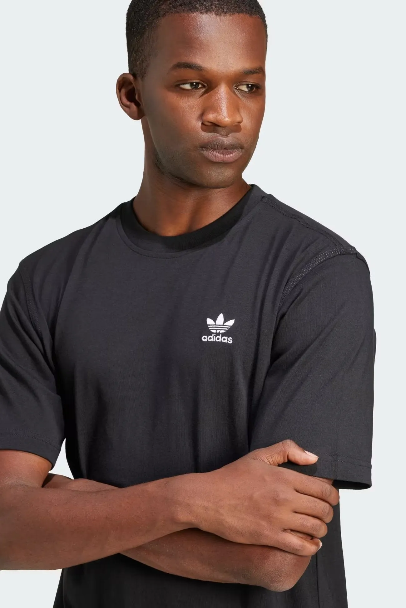 RollUpSleeves Buttonless Closure Trefoil Essential Tee Black