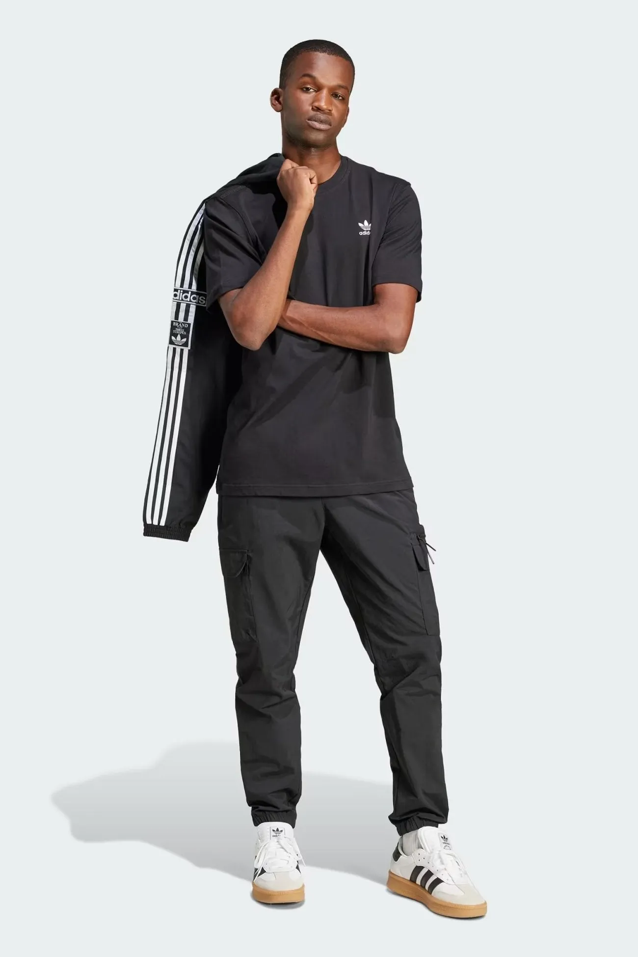 Comfortable Cut ThermalRegulating Fabric Trefoil Essential Tee Black