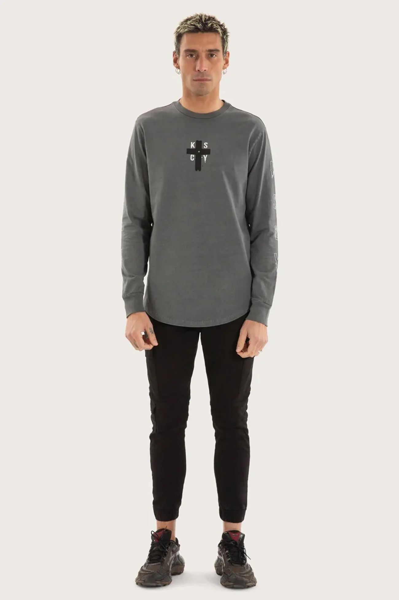 Cautious Dual Curved Long Sleeve Tee Pigment Charcoal Soft Texture