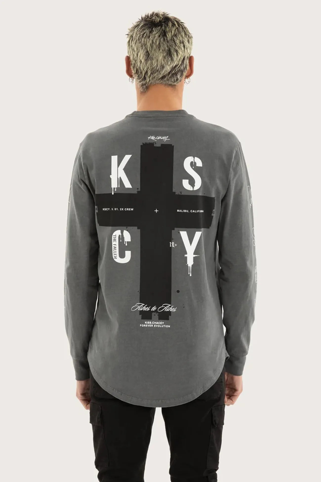 Cautious Dual Curved Long Sleeve Tee Pigment Charcoal BreathableFabricTech Antistatic