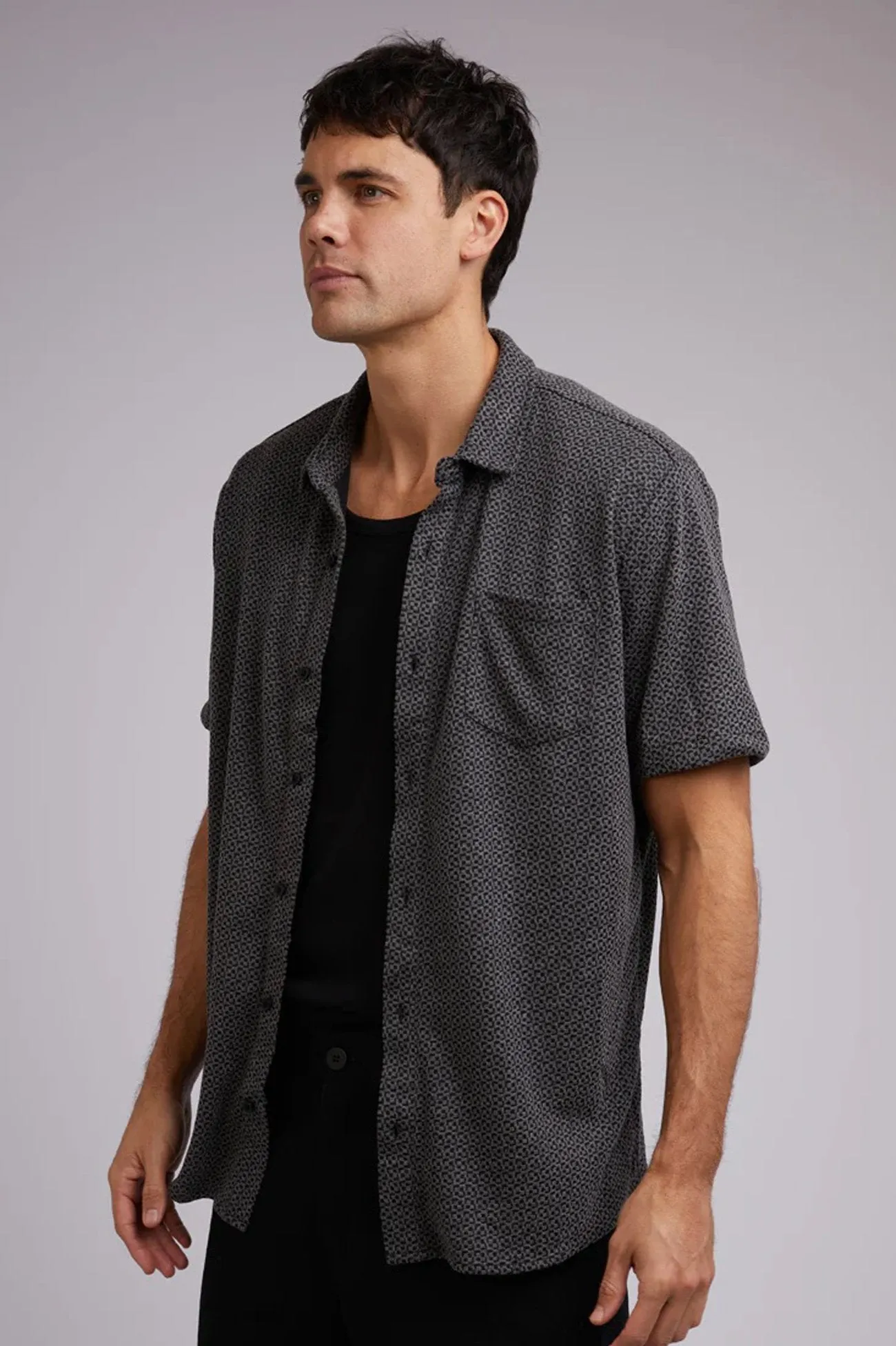 Textured Short Sleeve Shirt Black EasyCareMaterial Tear Resistant Fiber Blend