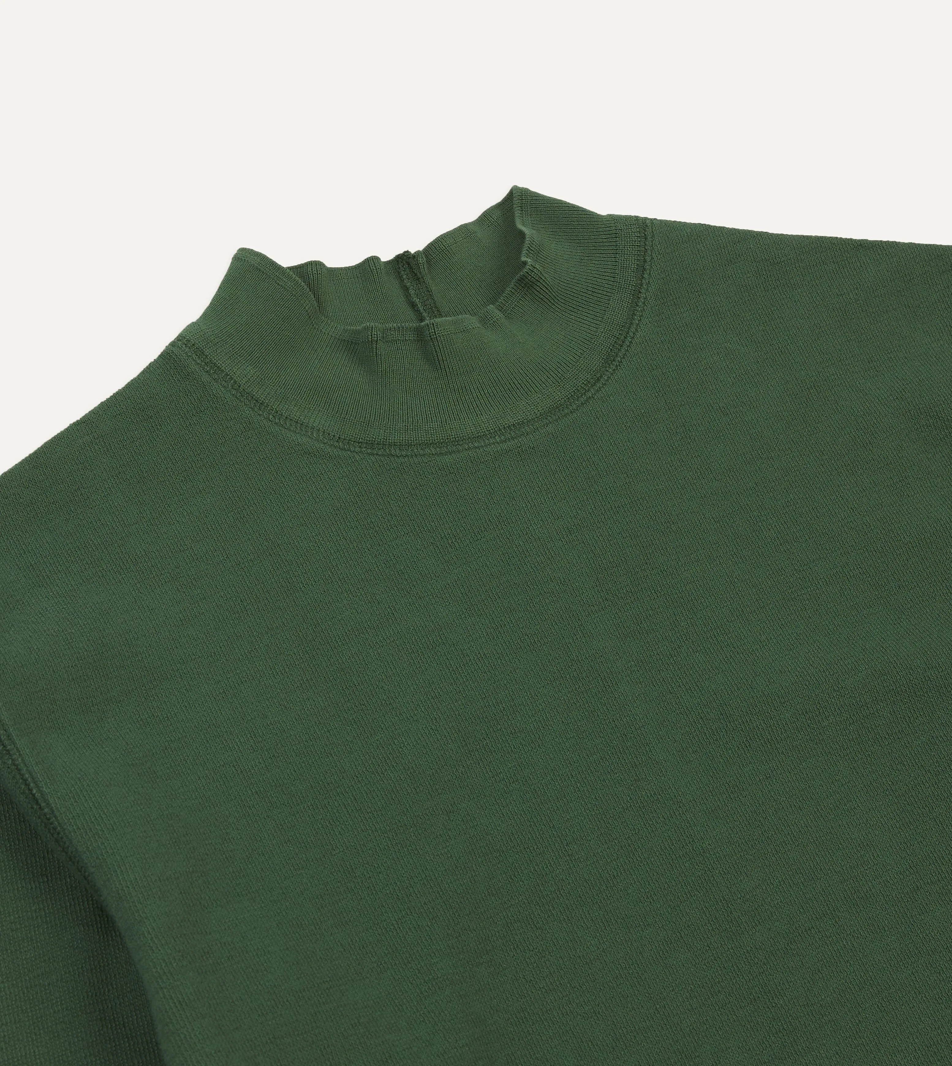 Green Cotton Long-Sleeve Mock Neck Hiking T-Shirt Classic Comfort Style Effortless Fit