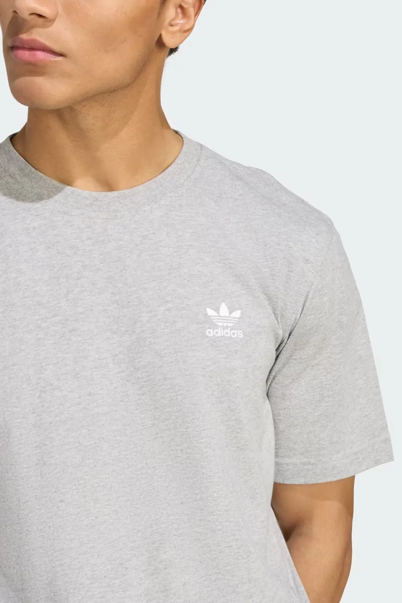 Smooth Stitching Hypoallergenic Textile Trefoil Essential Tee Medium Grey Heather