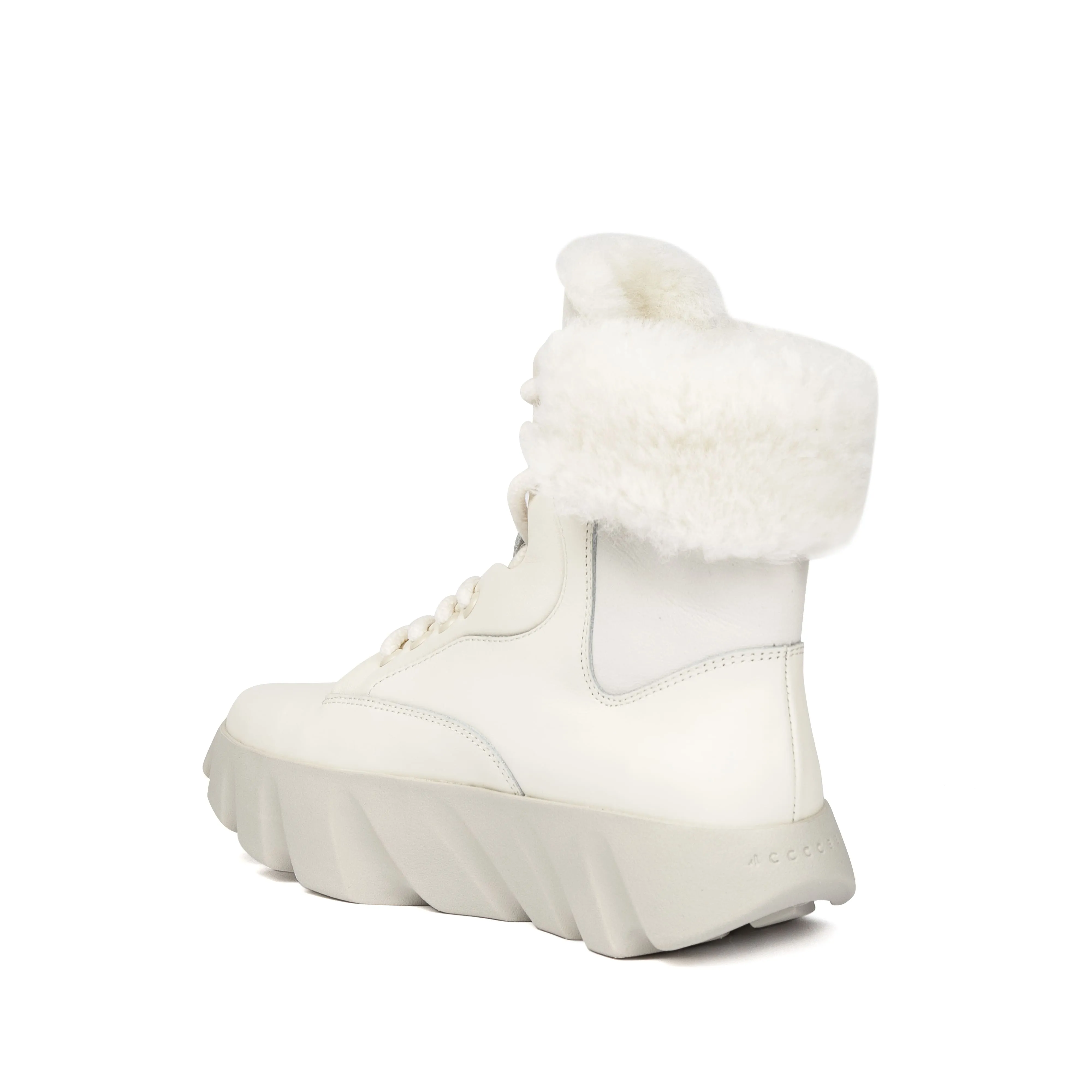 Heat-resistant Wild Edge TURA FOA IVORY