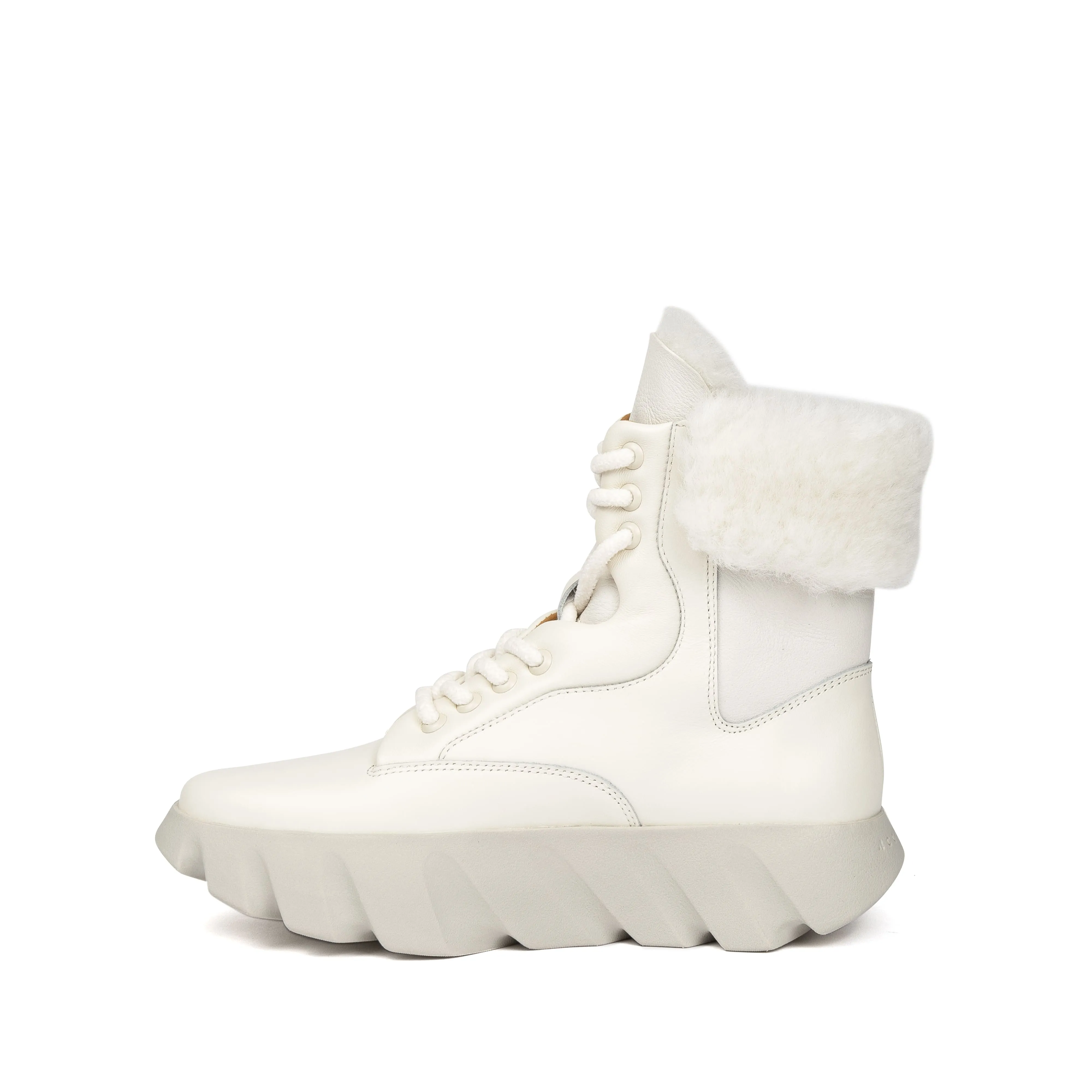 TURA FOA IVORY Grippy Outsole Trail Runner