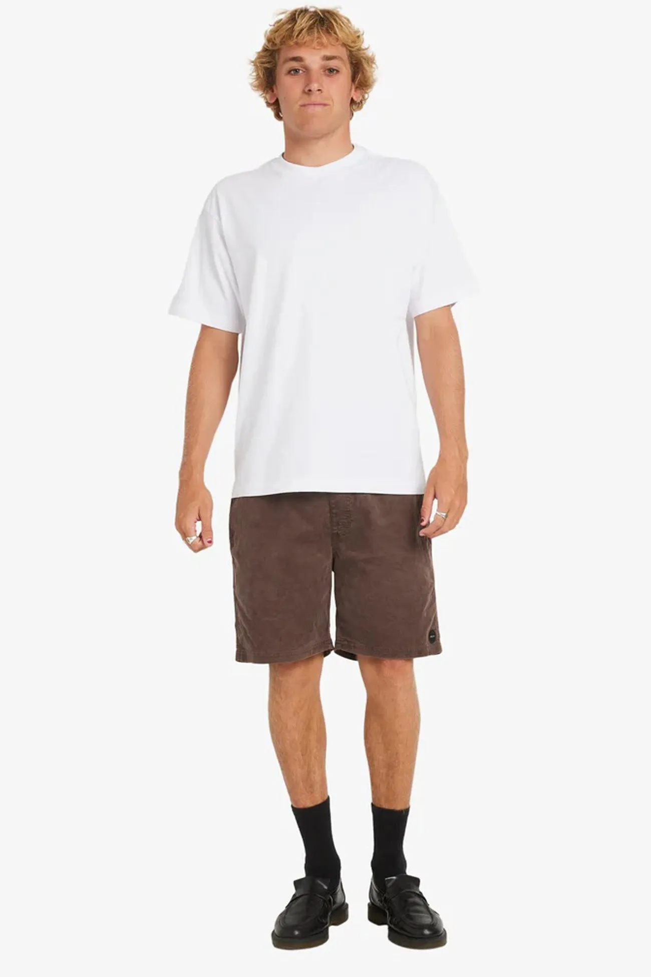 Escape Elastic Cord Short II Chocolate Tapered leg Wrinkle-Resistant