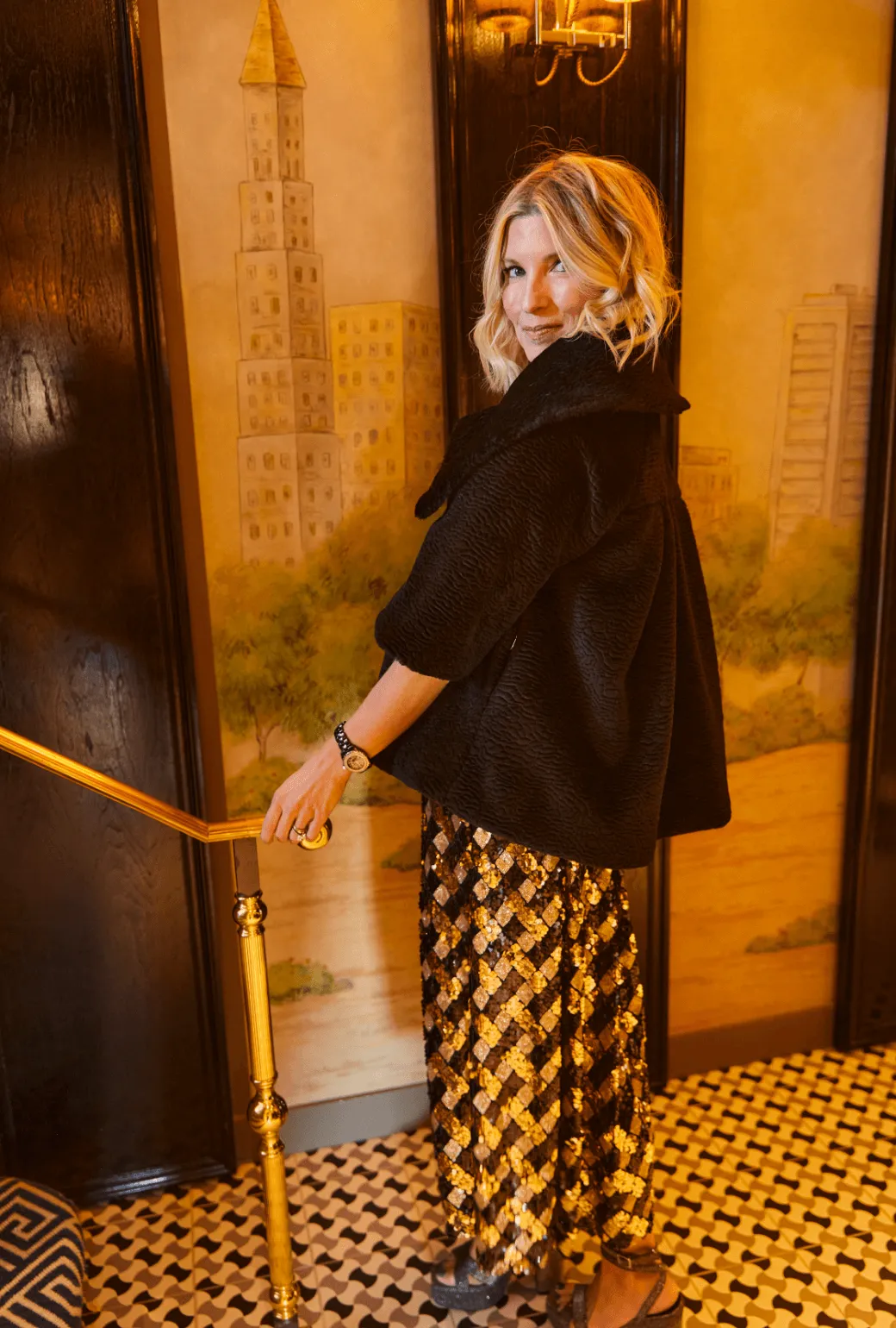 Sequin Party Skirt - Black & Gold Anti Odor Technology MultiPocketSystem